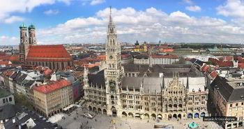 Rent a minibus in Munich with driver photo city 7