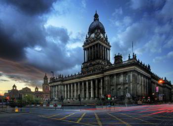 Bus hire in Leeds photo city 2