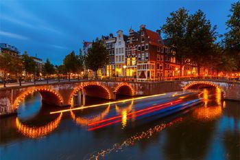 Rent a car with driver in amsterdam photo city 1