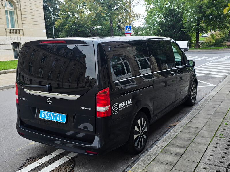 rent 8rental driver with large car