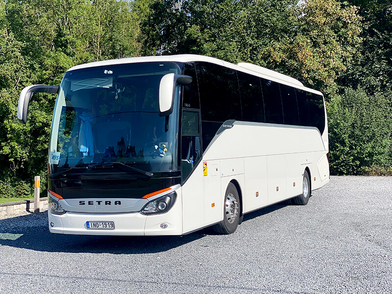 real coach 8rental travel