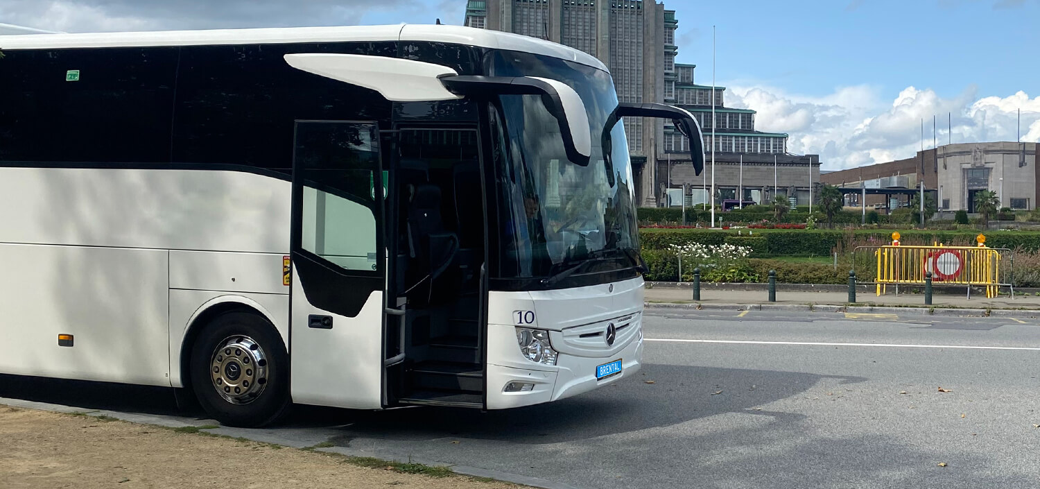 8rental real coach from side