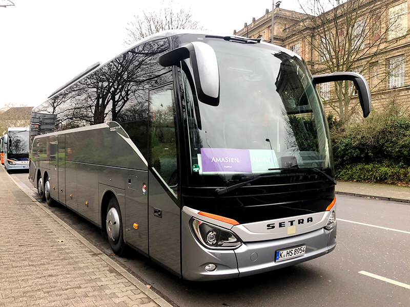 coach with driver travel with group