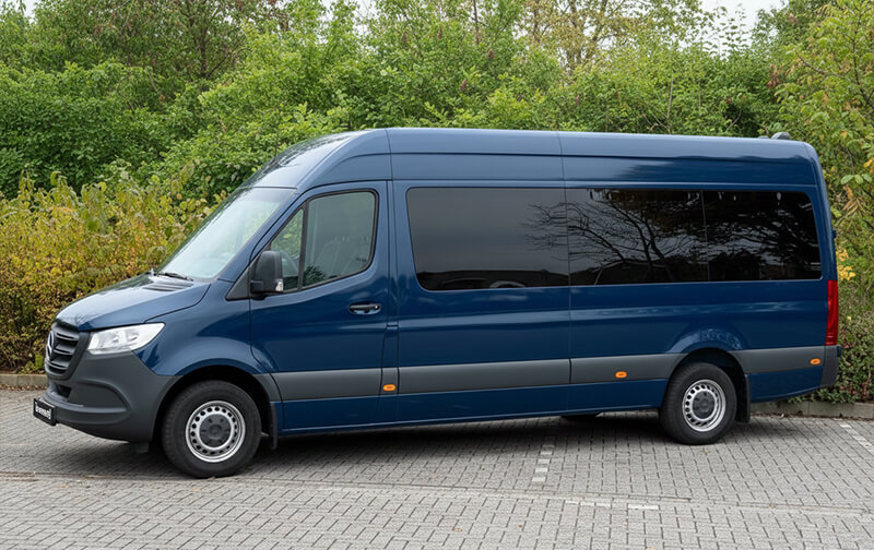 Minibus Mercedes Sprinter 17 seater