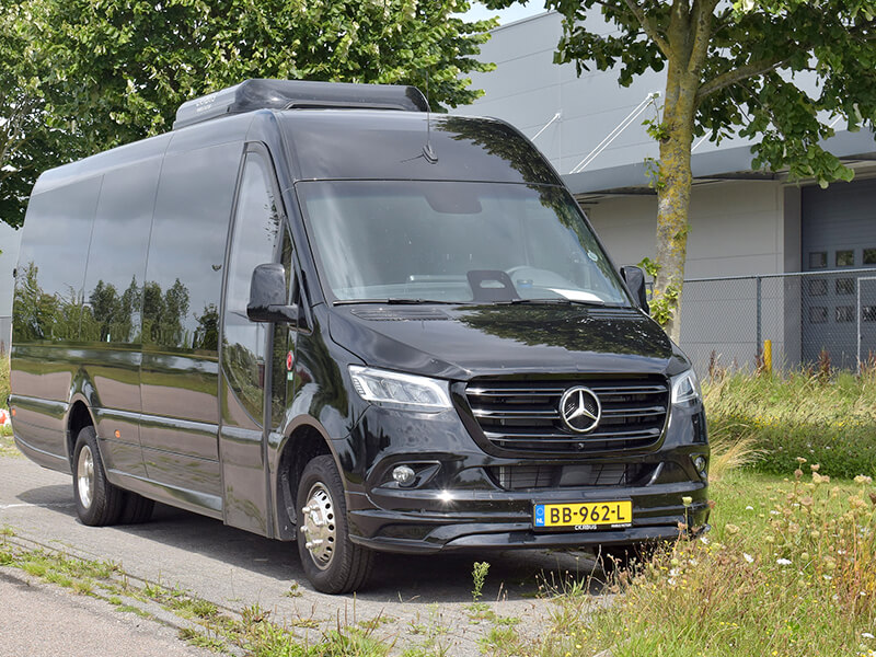 real 8rental minibus netherlands