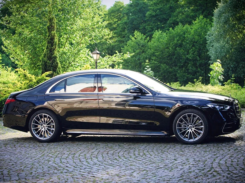hire car with driver